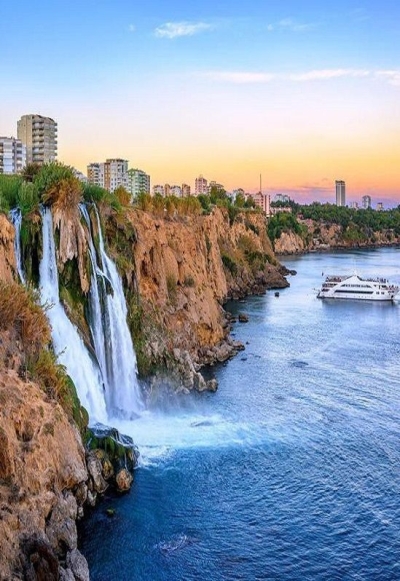 Düden Wasserfall: Natur trifft auf das Mittelmeer